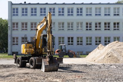 Remont boiska przy SP 174